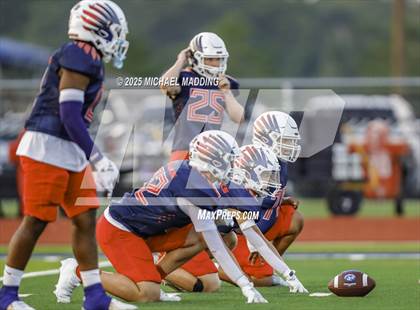 Thumbnail 1 in Buna @ Hardin-Jefferson photogallery.