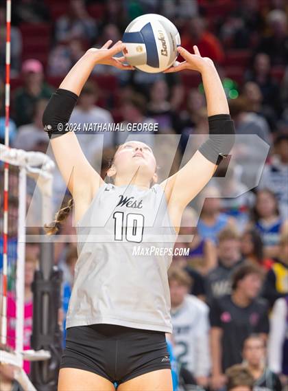 Thumbnail 3 in Papillion-LaVista South vs. Millard West (NSAA Class A Semifinal) photogallery.