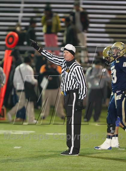 Thumbnail 1 in McClymonds vs. Central Catholic (CIF NorCal Regional D4 Final) photogallery.