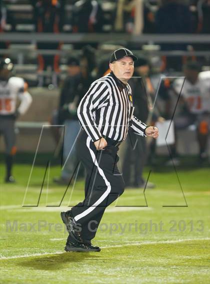 Thumbnail 2 in McClymonds vs. Central Catholic (CIF NorCal Regional D4 Final) photogallery.