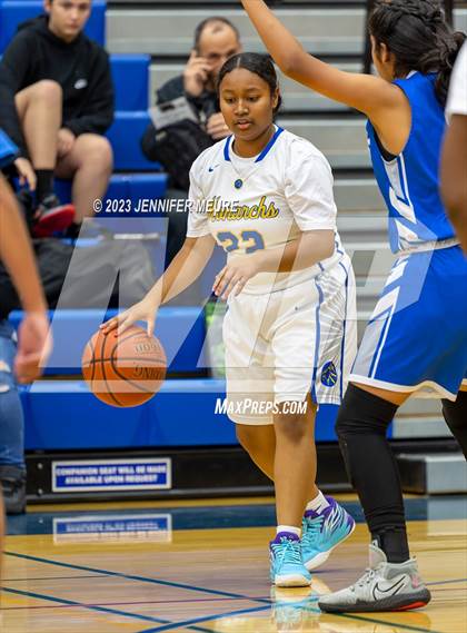Thumbnail 2 in Irvington vs Mt. Eden photogallery.