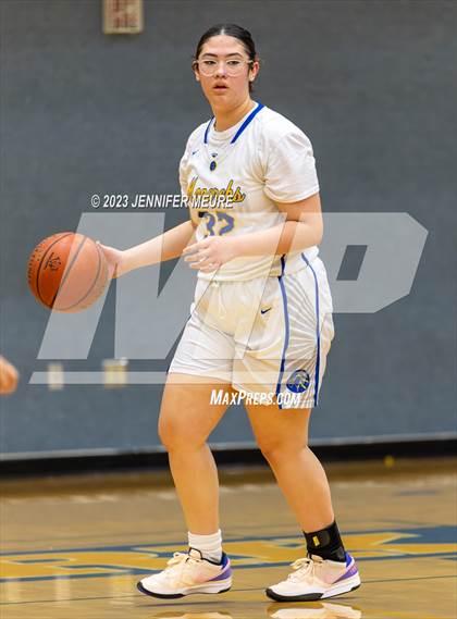 Thumbnail 1 in Irvington vs Mt. Eden photogallery.