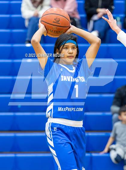Thumbnail 3 in Irvington vs Mt. Eden photogallery.