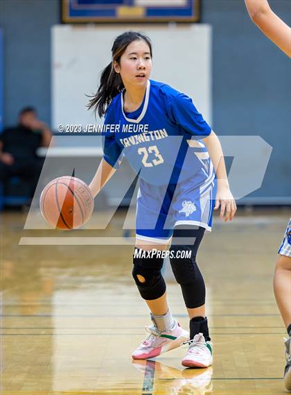 Thumbnail 2 in Irvington vs Mt. Eden photogallery.