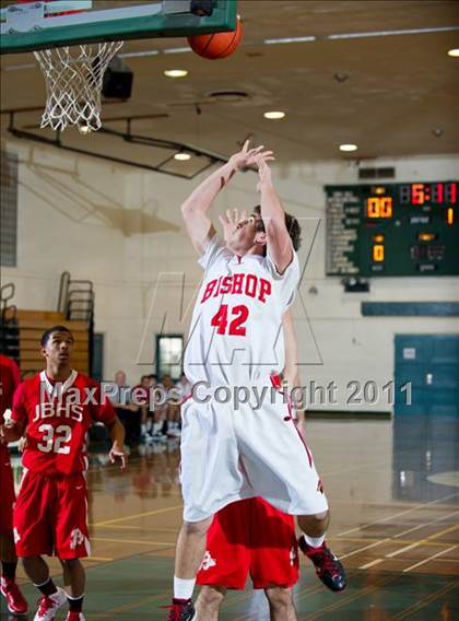 Thumbnail 2 in Bishop Diego vs Burroughs (Santa Barbara Holiday Classic) photogallery.