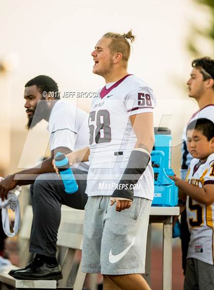 Thumbnail 3 in Simi Valley vs. West Ranch photogallery.