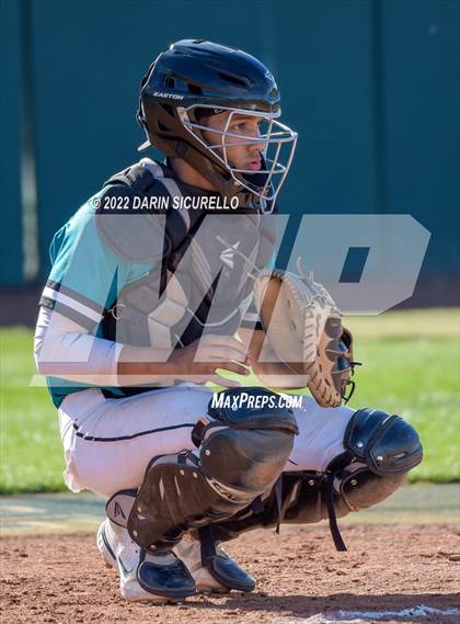 Thumbnail 1 in Broomfield vs Highland (Coach Bob Invitational) photogallery.