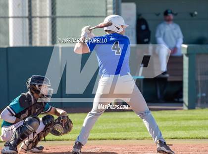 Thumbnail 1 in Broomfield vs Highland (Coach Bob Invitational) photogallery.