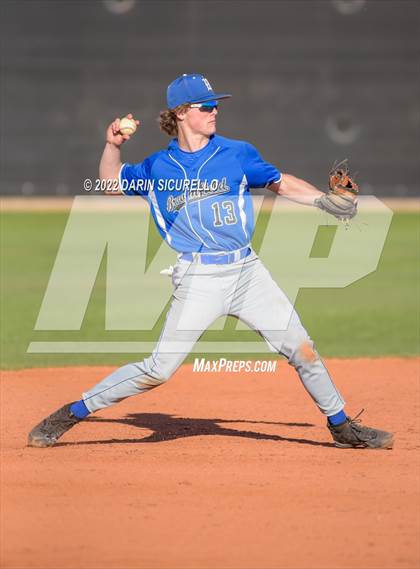 Thumbnail 3 in Broomfield vs Highland (Coach Bob Invitational) photogallery.