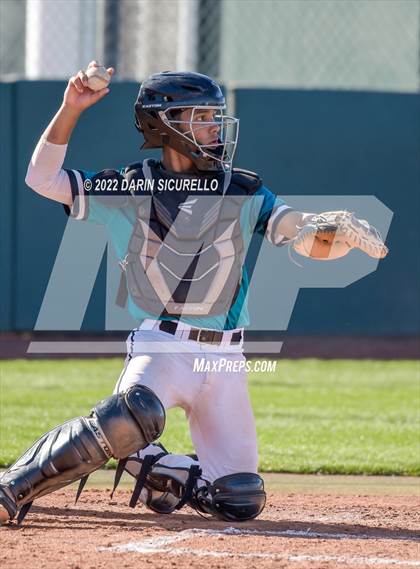 Thumbnail 2 in Broomfield vs Highland (Coach Bob Invitational) photogallery.