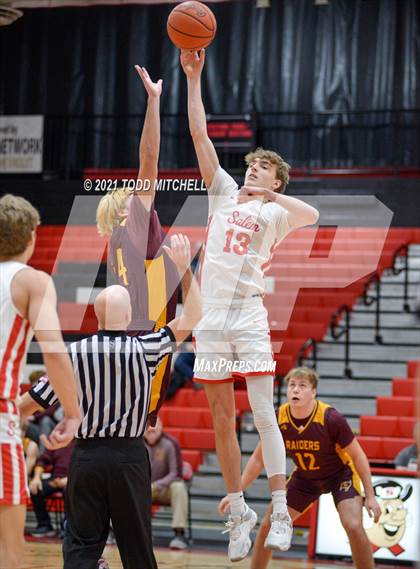 Thumbnail 2 in Salem vs South Range (Salem Basketball Holiday Classic) photogallery.
