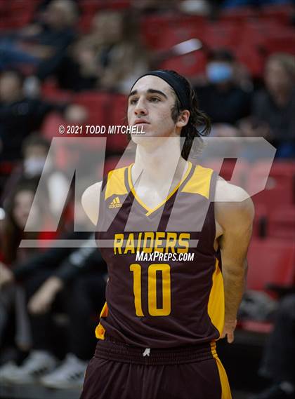 Thumbnail 2 in Salem vs South Range (Salem Basketball Holiday Classic) photogallery.