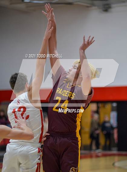 Thumbnail 1 in Salem vs South Range (Salem Basketball Holiday Classic) photogallery.