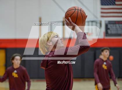 Thumbnail 2 in Salem vs South Range (Salem Basketball Holiday Classic) photogallery.