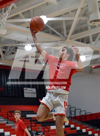 Thumbnail 2 in Salem vs South Range (Salem Basketball Holiday Classic) photogallery.