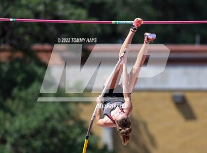 Thumbnail 3 in UIL 6A State Track Meet photogallery.