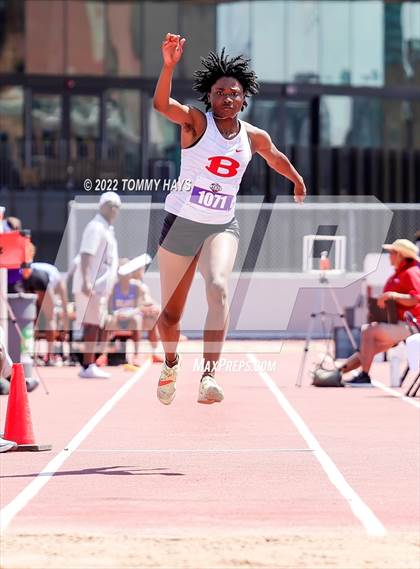 Thumbnail 2 in UIL 6A State Track Meet photogallery.