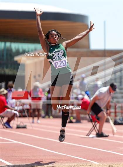 Thumbnail 2 in UIL 6A State Track Meet photogallery.