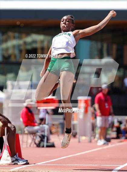 Thumbnail 1 in UIL 6A State Track Meet photogallery.