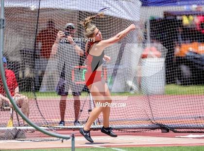 Thumbnail 1 in UIL 6A State Track Meet photogallery.