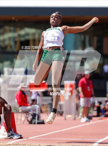 Thumbnail 3 in UIL 6A State Track Meet photogallery.