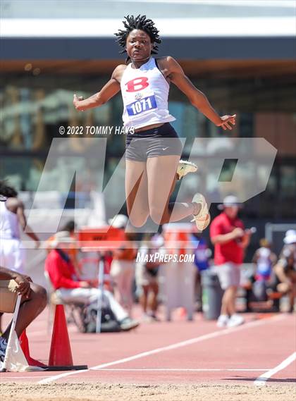 Thumbnail 1 in UIL 6A State Track Meet photogallery.