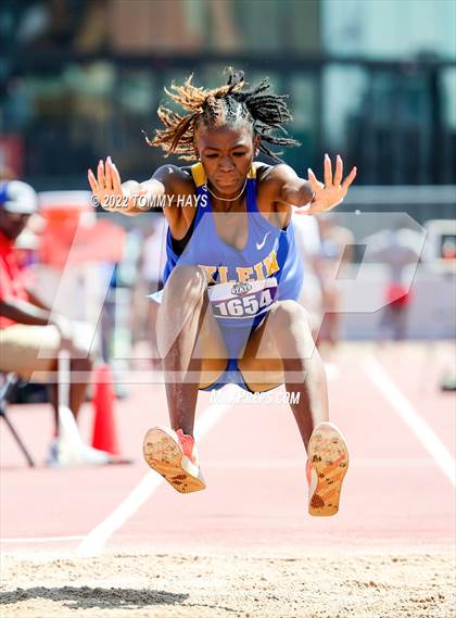 Thumbnail 1 in UIL 6A State Track Meet photogallery.
