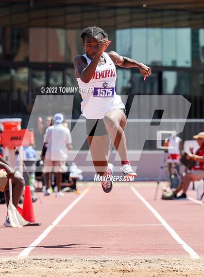 Thumbnail 3 in UIL 6A State Track Meet photogallery.
