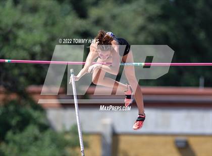 Thumbnail 1 in UIL 6A State Track Meet photogallery.