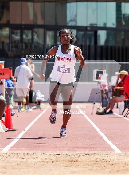 Thumbnail 3 in UIL 6A State Track Meet photogallery.
