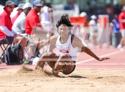Thumbnail 1 in UIL 6A State Track Meet photogallery.