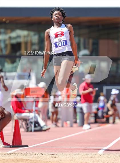 Thumbnail 3 in UIL 6A State Track Meet photogallery.