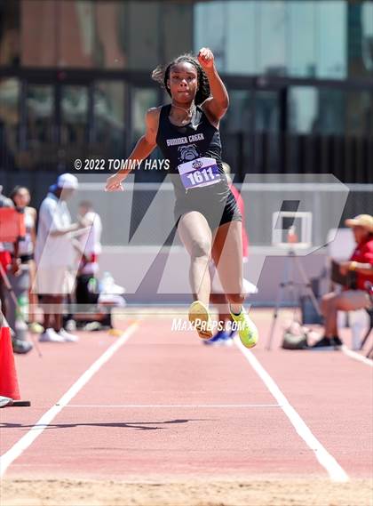 Thumbnail 1 in UIL 6A State Track Meet photogallery.