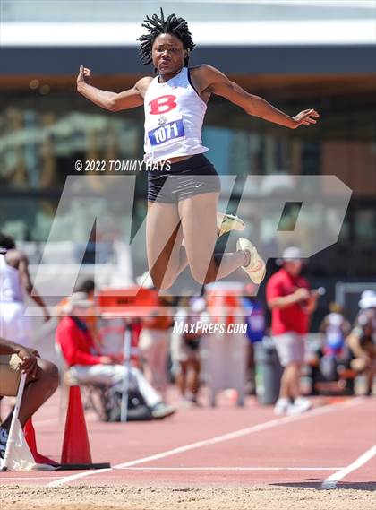 Thumbnail 2 in UIL 6A State Track Meet photogallery.