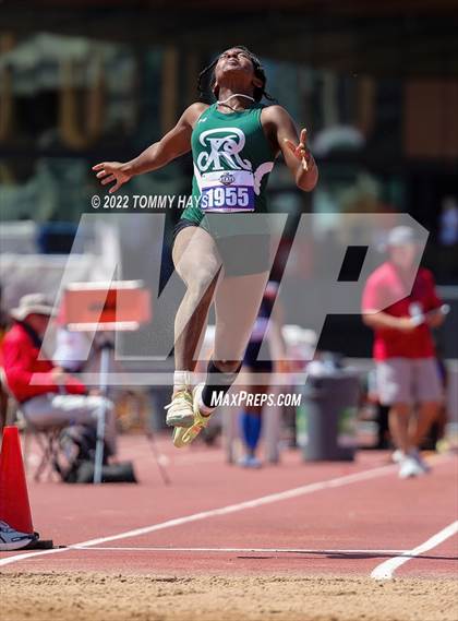 Thumbnail 2 in UIL 6A State Track Meet photogallery.