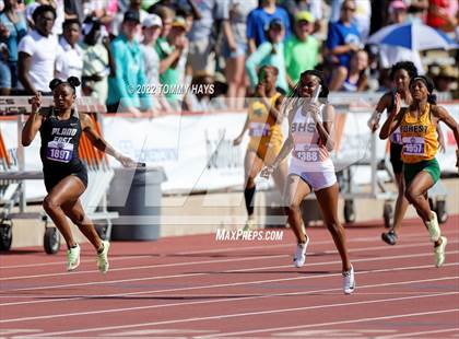 Thumbnail 2 in UIL 6A State Track Meet photogallery.