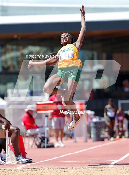Thumbnail 2 in UIL 6A State Track Meet photogallery.