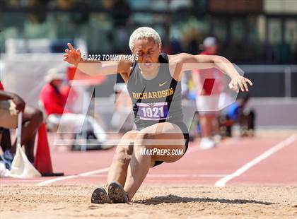 Thumbnail 2 in UIL 6A State Track Meet photogallery.