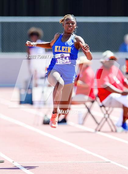 Thumbnail 3 in UIL 6A State Track Meet photogallery.