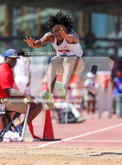 Thumbnail 3 in UIL 6A State Track Meet photogallery.
