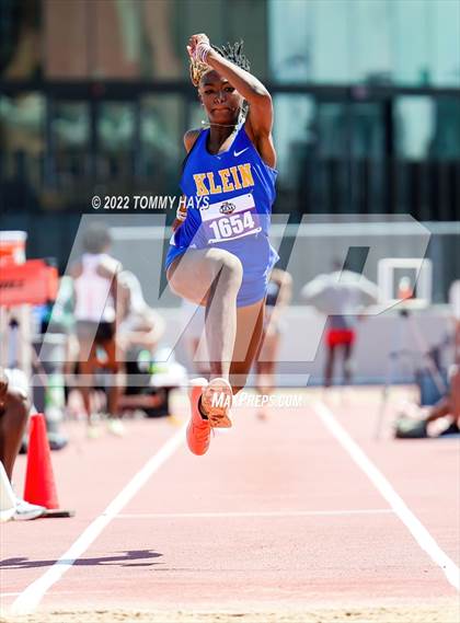 Thumbnail 1 in UIL 6A State Track Meet photogallery.