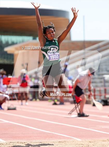 Thumbnail 3 in UIL 6A State Track Meet photogallery.