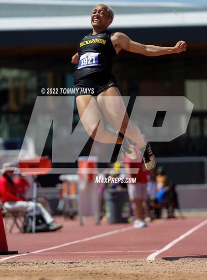 Thumbnail 1 in UIL 6A State Track Meet photogallery.