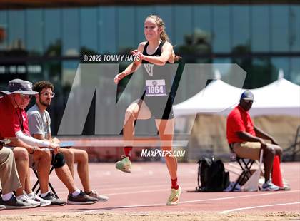 Thumbnail 1 in UIL 6A State Track Meet photogallery.