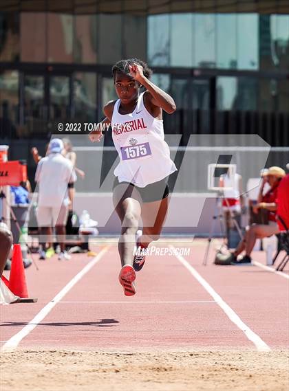 Thumbnail 1 in UIL 6A State Track Meet photogallery.
