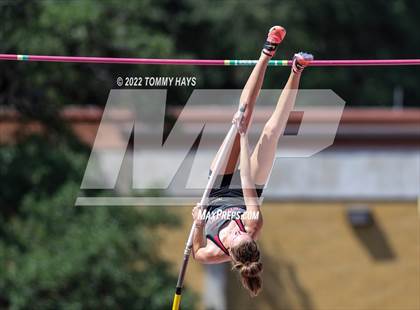 Thumbnail 1 in UIL 6A State Track Meet photogallery.