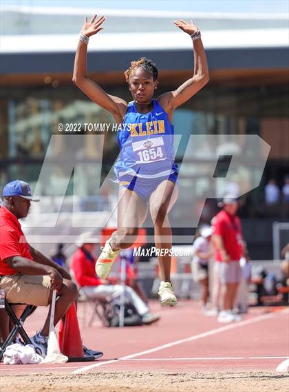 Thumbnail 2 in UIL 6A State Track Meet photogallery.