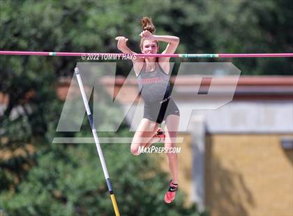 Thumbnail 3 in UIL 6A State Track Meet photogallery.