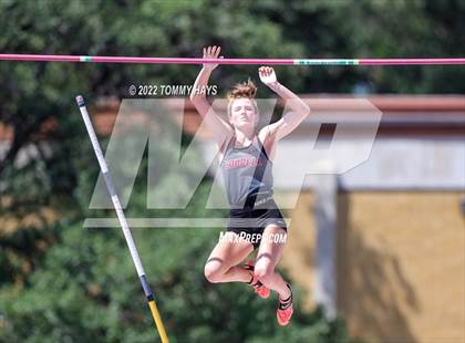 Thumbnail 1 in UIL 6A State Track Meet photogallery.
