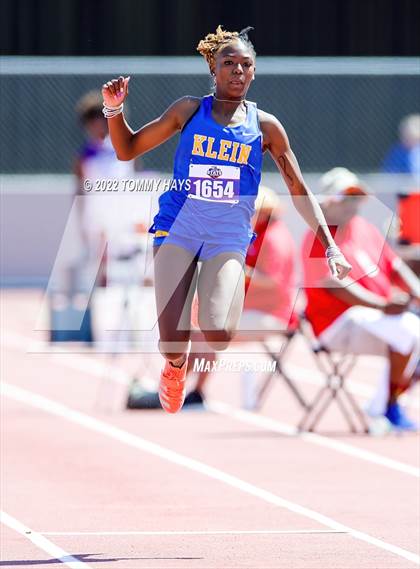 Thumbnail 2 in UIL 6A State Track Meet photogallery.